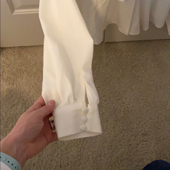 White ruffle blouse - Picture 3 of 3